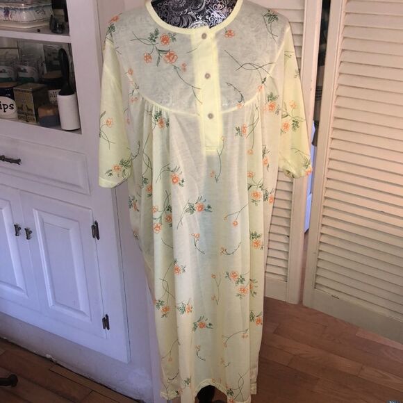 NWT Poppies Nightgown by Anne Fashion’s The Classic Collection 65/35 Cotton/Poly - Picture 4 of 17